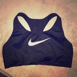Nike sports bra black